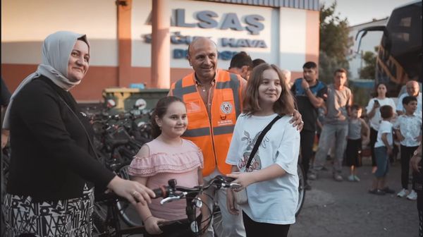 Evlerimizi bisikletle, kıymetli hemşerilerimizi hareketle buluşturmaya devam ediyoruz